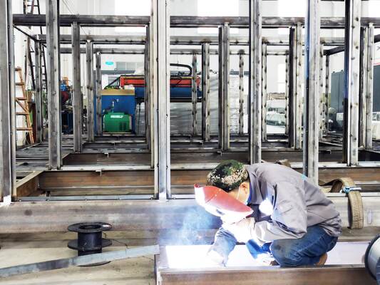 Perlengkapan Kompos Industri Listrik Tanpa Bau 1000KG Kapasitas Pengolahan Harian 24H Siklus Pengolahan Penguraian Mikrobial